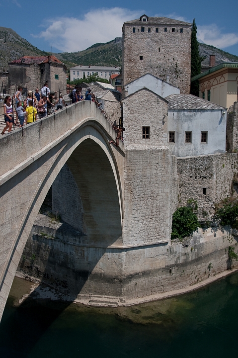 IMG_0207.jpg - Mostar, vízbe ugrás az Öreg-hídról